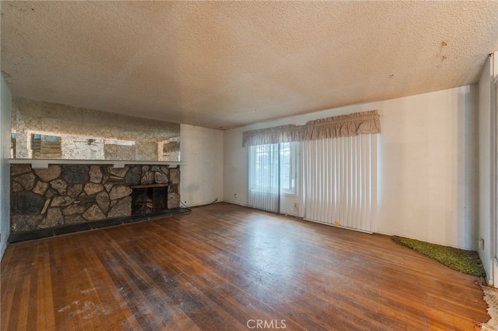 Properties 3 9361 Julie Beth