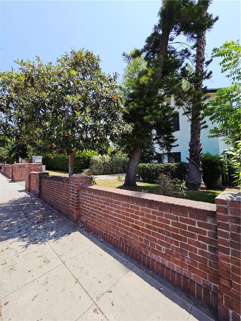 1142 Western Avenue