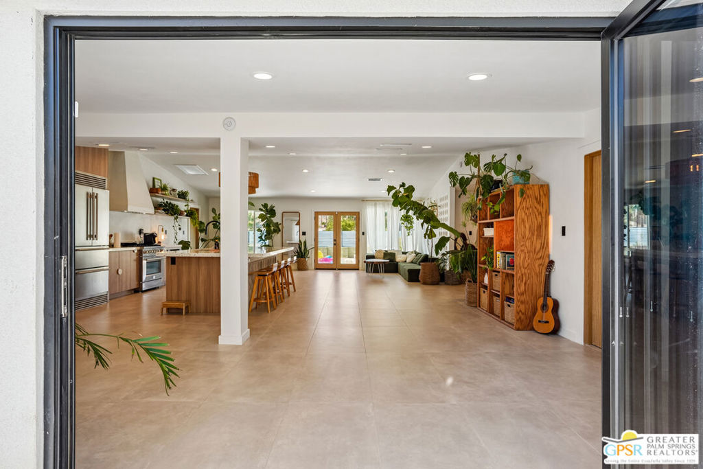 3864 E Calle San Raphael