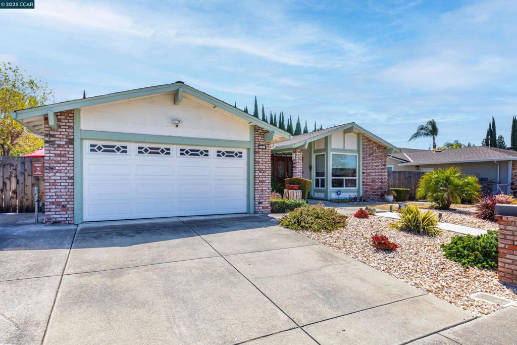 Oh boy this is such a good house, I don't even know where to start but everyone that walks in loves it! The seller owned it for 20 years, and spent much of those years lovingly updating the house: New kitchen, roof, windows, skylights, floors! The pool is sparkling and inviting, the yard spacious with lots of room to play. The master has a slider to the pool... happy view! They also enclosed the sun room which is HUGE! So you get a living room, a family room and a sun room. Three generous public spaces! Barely one or two steps to the front door so all ages can enjoy this magical house. What are you waiting for? See you Sunday at 2.