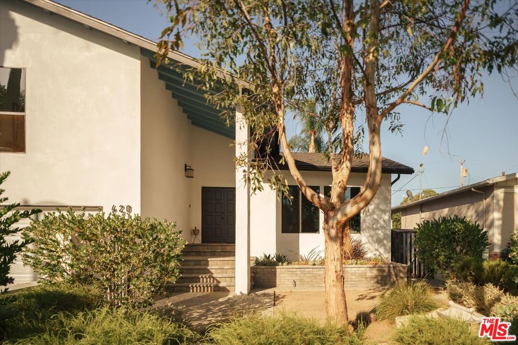 420 S Reese Place