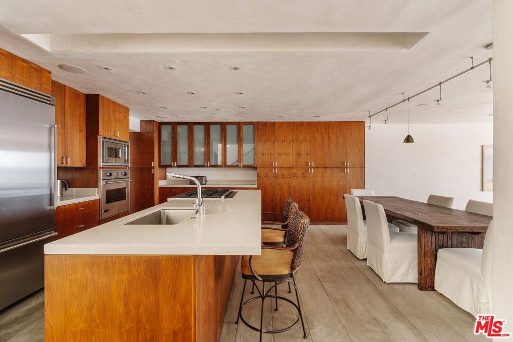 Photo of 25124 Malibu Road, Malibu, CA 90265 (MLS # 25598253)