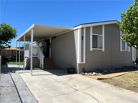 11420 Lee Avenue Unit 18, Adelanto, CA 92301 - #: HD25147870