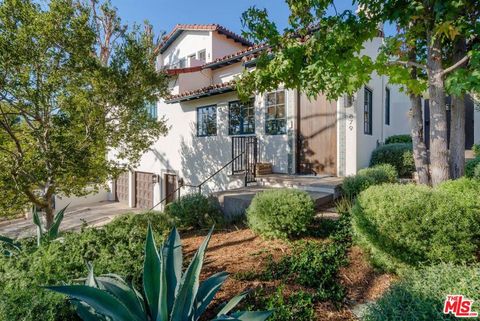 Photo of 879 Muskingum Avenue, Pacific Palisades, CA 90272 (MLS # 25550427)