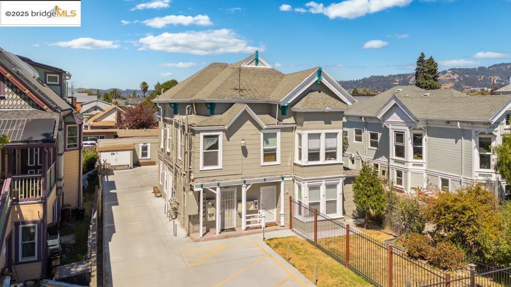 NORTH OAKLAND - Residential Income