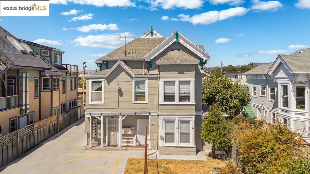 NORTH OAKLAND - Residential Income