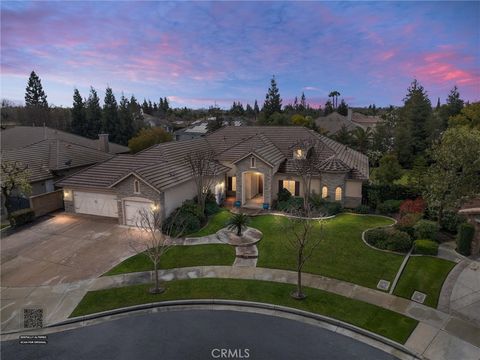 Photo of 205 Somerford Court, Bakersfield, CA 93312 (MLS # PI26038398)