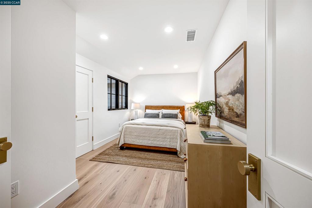 HAPPY VALLEY RD - Residential