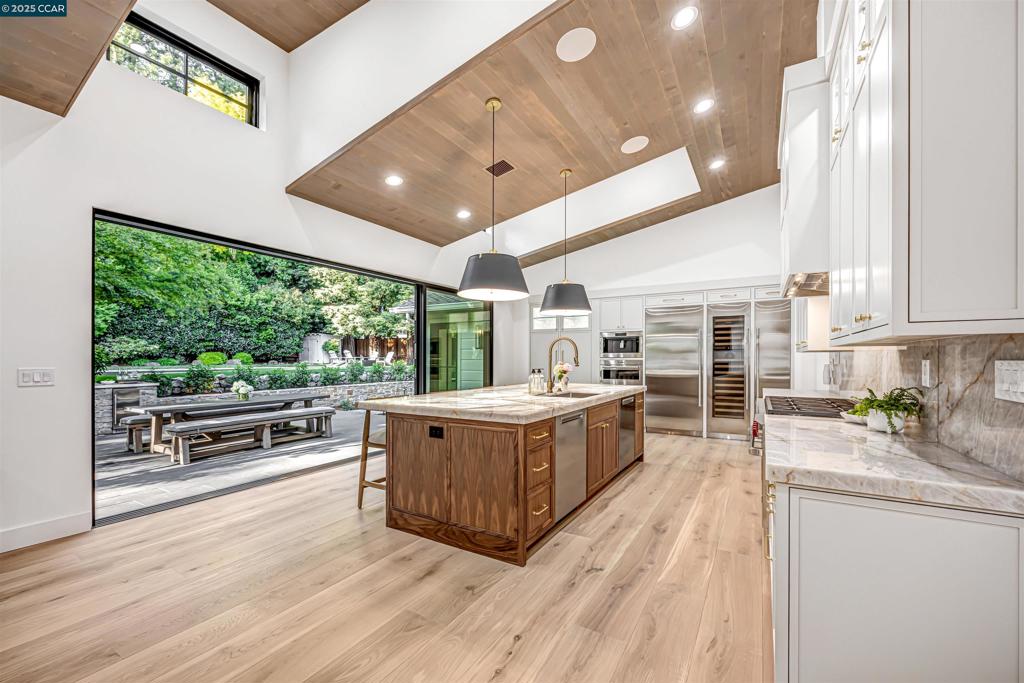 HAPPY VALLEY RD - Residential