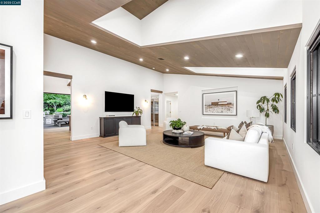 HAPPY VALLEY RD - Residential