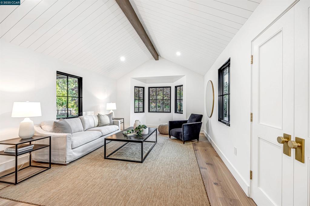 HAPPY VALLEY RD - Residential