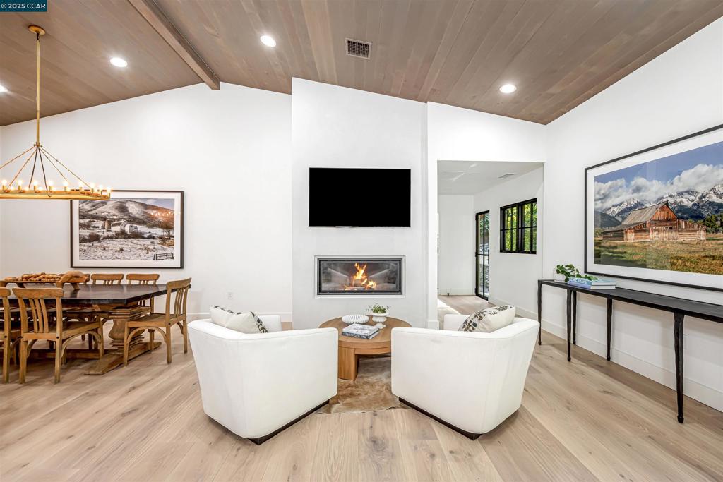 HAPPY VALLEY RD - Residential