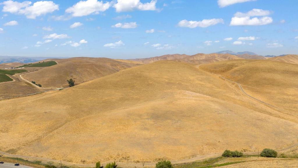 1 Collier Canyon Road