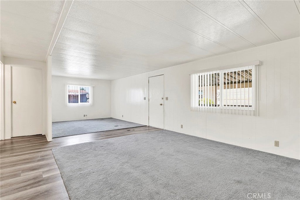 15252 Seneca Road 267