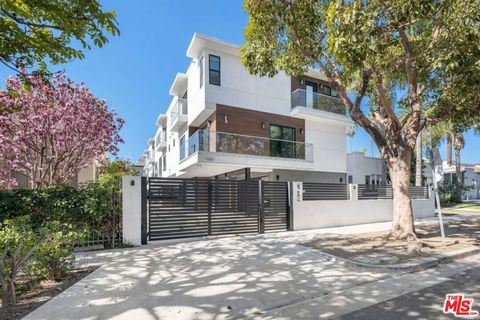 Photo of 849 N Alta Vista Boulevard #1, Los Angeles, CA 90046 (MLS # 25607085) Photo of 849 N Alta Vista Boulevard #1, Los Angeles, CA 90046 (MLS # 25607085)