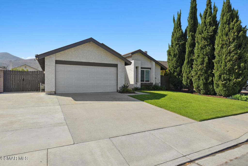 6176 Calle Arena