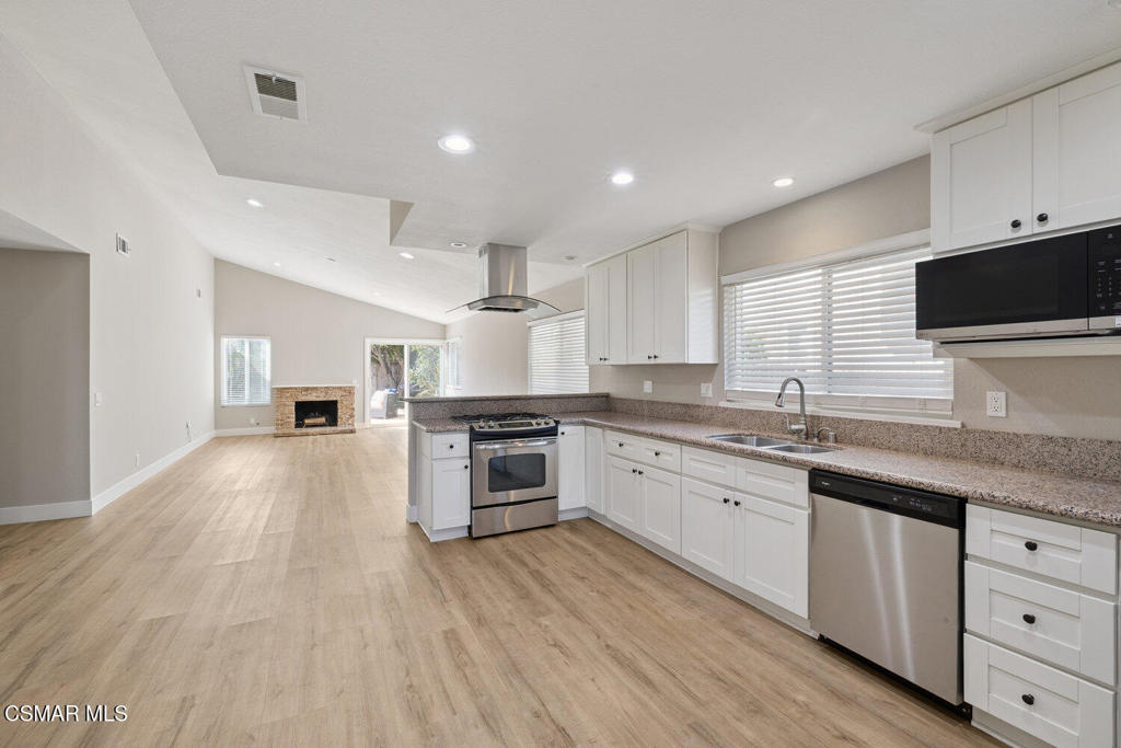 6176 Calle Arena