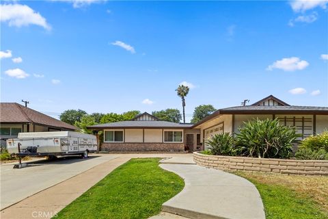 Photo of 2231 Braeburn AVE, Fullerton, CA 92831 (MLS # AR26105512)