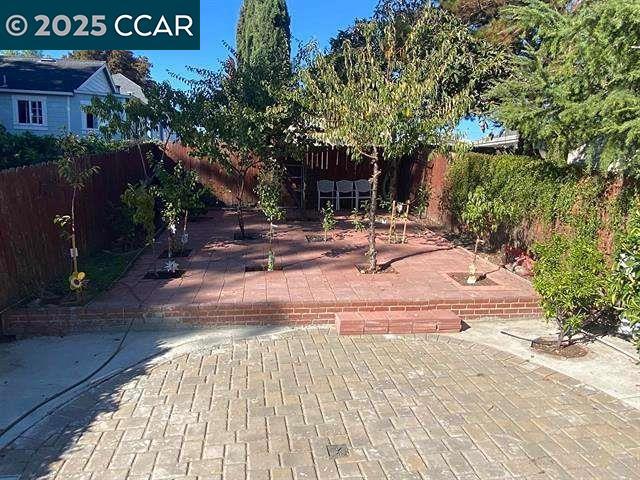 OLD TOWN RODEO - Residential