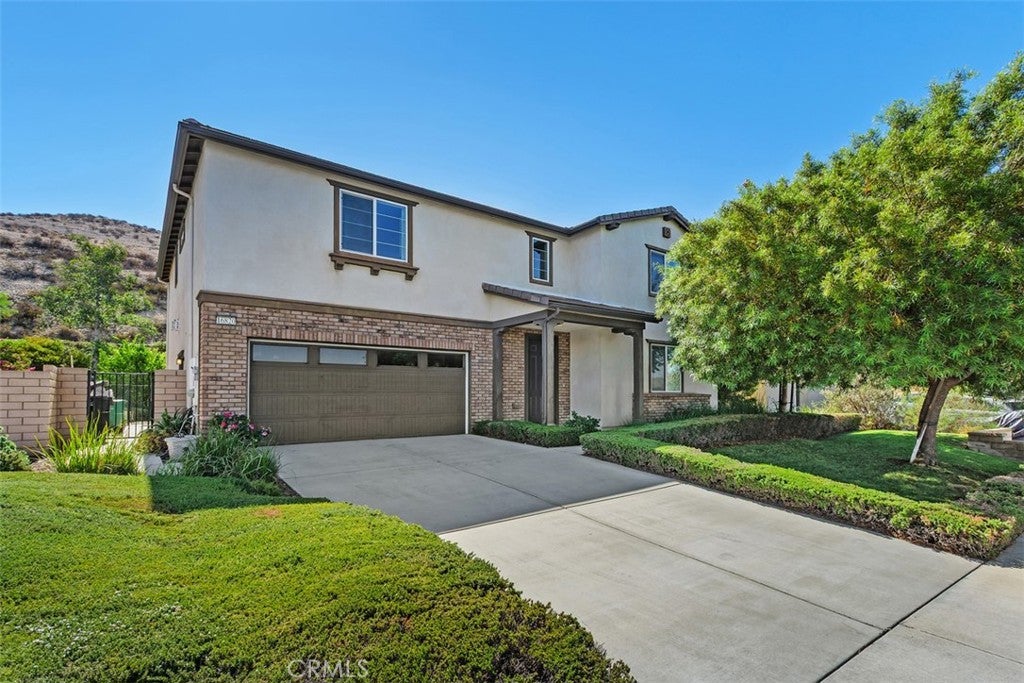 16820 Golden Bluff