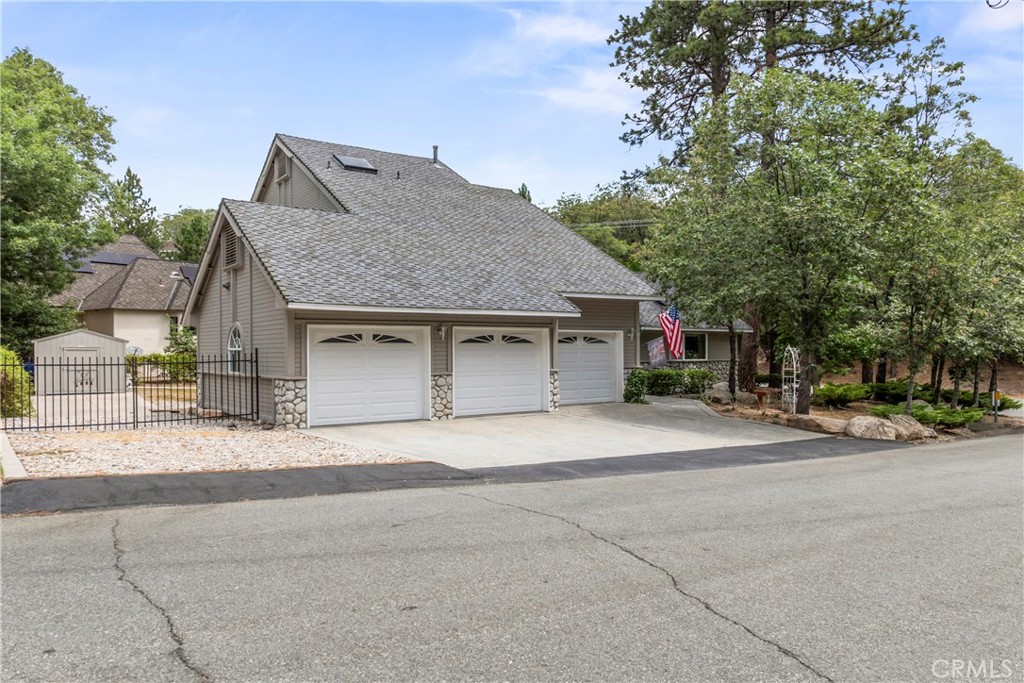 Charming Corner-Lot Home in Tavern Bay – Lake Arrowhead
Set on a nearly flat corner lot in the highly desirable Tavern Bay neighborhood, this 3-bedroom, 2-bath home offers approximately 1,963 square feet of mountain comfort with features that truly set it apart.
The exterior showcases timeless mountain architecture with river rock accents and a welcoming front porch. The oversized, finished three-car garage is ideal for lake toys, a workshop, or extra storage, and the large driveway includes dedicated RV parking. The fully fenced backyard provides privacy and peace of mind for pets, kids, and gatherings under the pines. It even has a whole house generator.
Inside, the open-concept living area is filled with natural light, highlighted by vaulted ceilings and a functional floorplan perfect for relaxing or entertaining. All three bedrooms are generously sized, and the two full bathrooms offer convenience for guests and family alike.
Location is everything—and this one delivers. Just a short stroll to Tavern Bay Beach Club and close to the UCLA Conference Center, this neighborhood is known for its scenic beauty and walkability. It’s a favorite among locals who enjoy morning hikes, evening strolls, and peaceful lake living. Add to that a community of fantastic neighbors, and you’ve found the kind of place that truly feels like home.
Lake Rights included.
Whether you’re looking for a primary residence or the perfect weekend getaway, this is Lake Arrowhead living at its best.