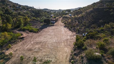 Photo of 5589 Rainbow Creek Road, Fallbrook, CA 92028 (MLS # OC26102883)