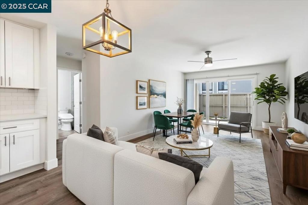 BAY VIEW VILLAS - Residential