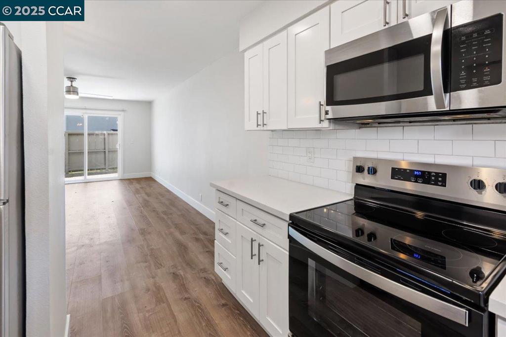 BAY VIEW VILLAS - Residential