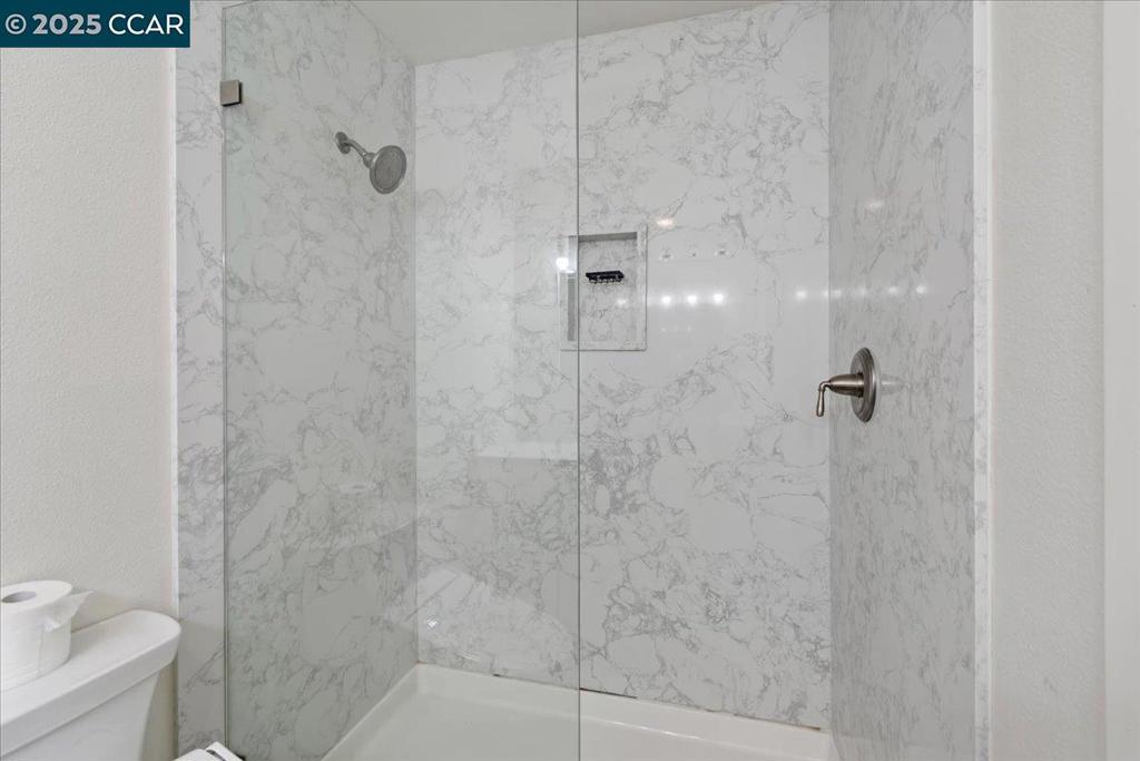 BAY VIEW VILLAS - Residential