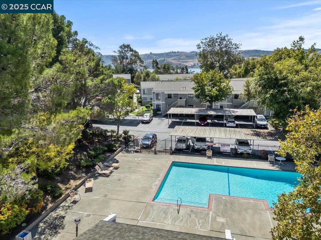 BAY VIEW VILLAS - Residential