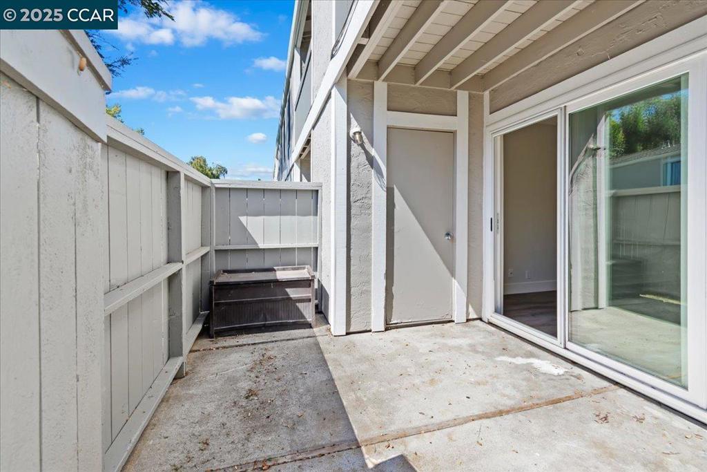 BAY VIEW VILLAS - Residential