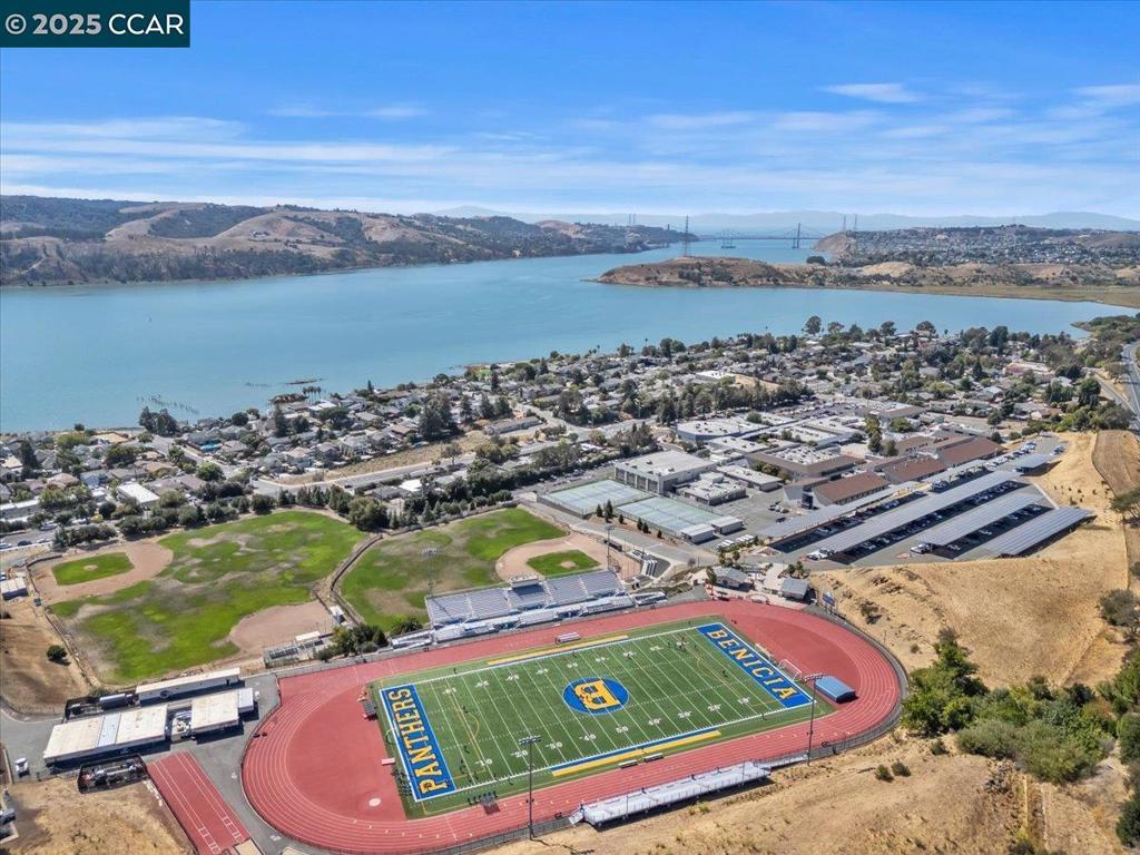 BAY VIEW VILLAS - Residential