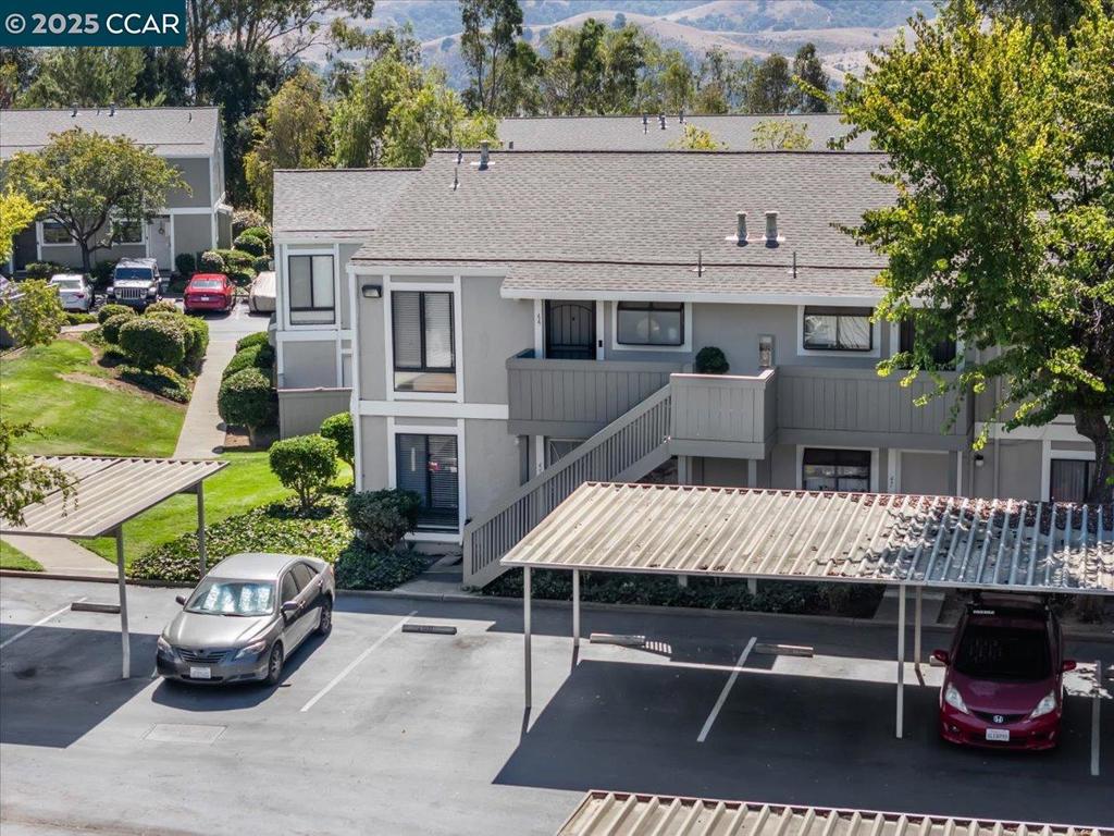 BAY VIEW VILLAS - Residential