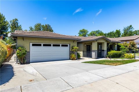Photo of 1209 Echo Court, Paso Robles, CA 93446 (MLS # NS26105550)
