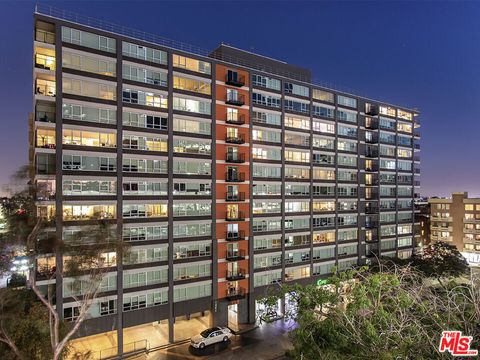 Photo of 3460 W 7th Street #1008, Los Angeles, CA 90005 (MLS # 26837535)