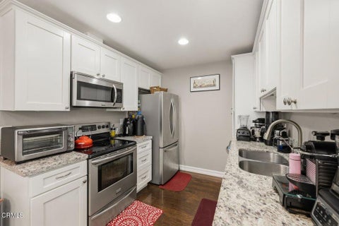 Tiny photo for 1423 Ramona Drive, Thousand Oaks, CA 91320 (MLS # V1-39407)