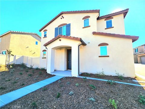 Photo of 1111 Tropic Court, Redlands, CA 92374 (MLS # IG25271693)