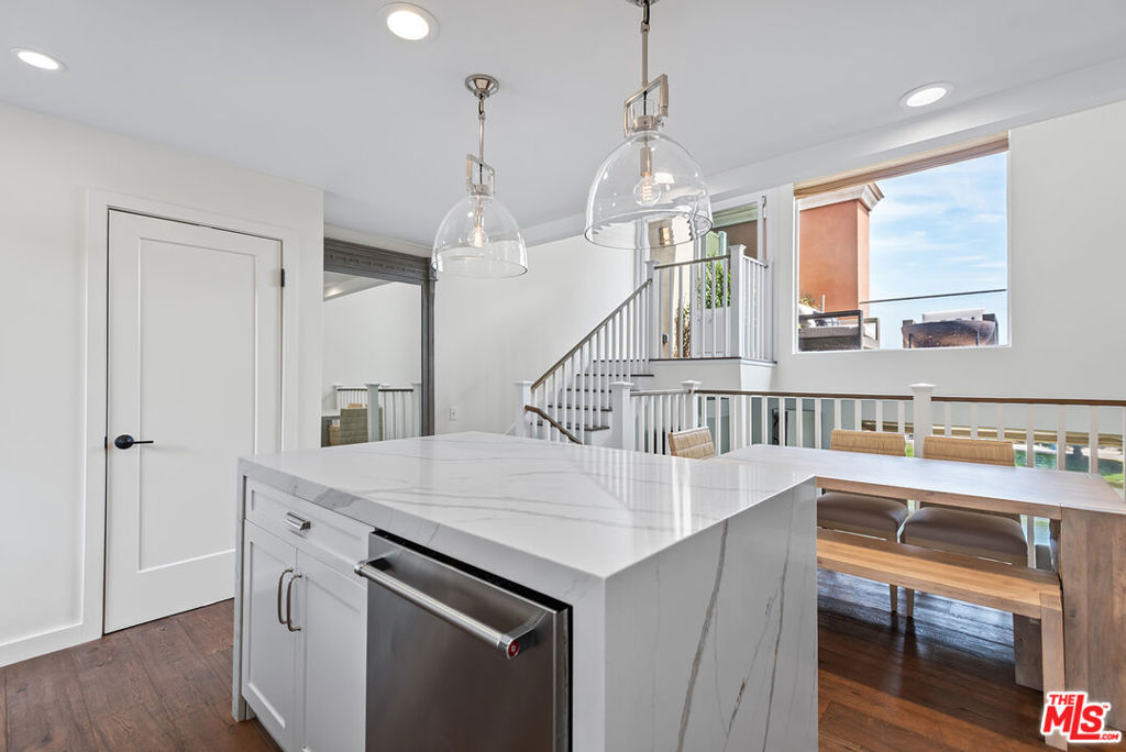 6400 Pacific Avenue 306