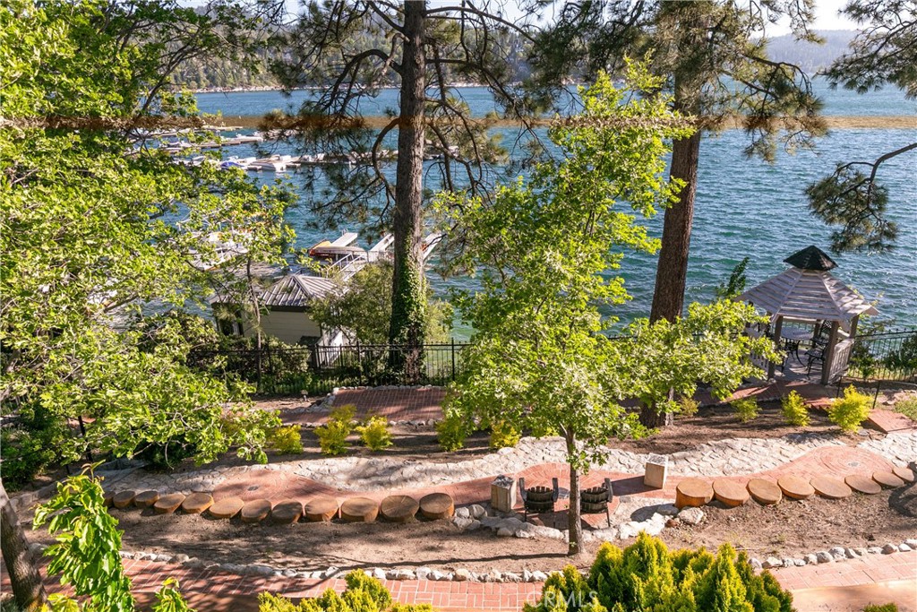 Arrowhead Woods (AWHW) - Residential