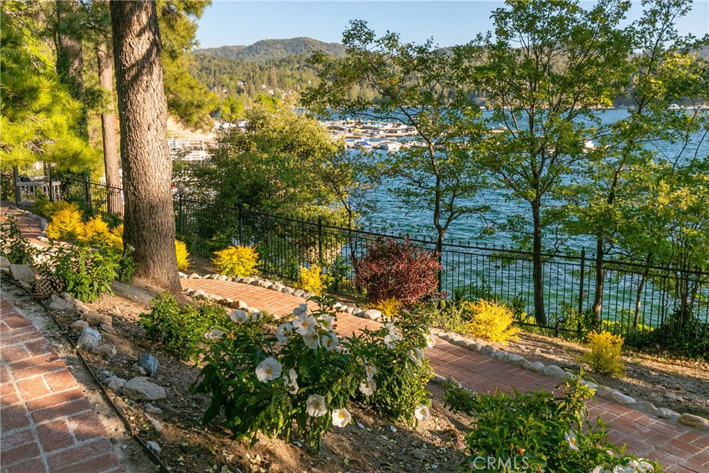 Arrowhead Woods (AWHW) - Residential