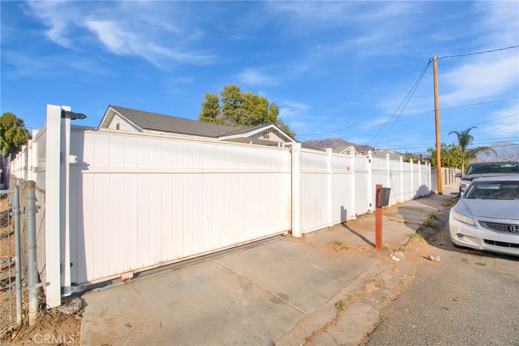 26472 Western Avenue