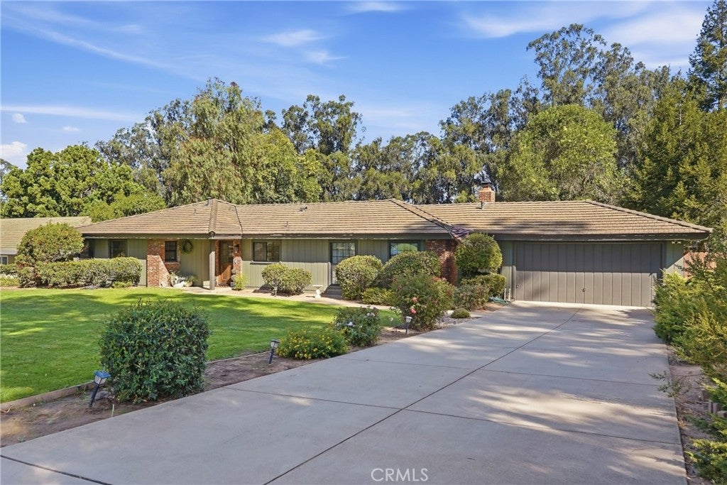 Properties 4 2313 Fallen Leaf Drive