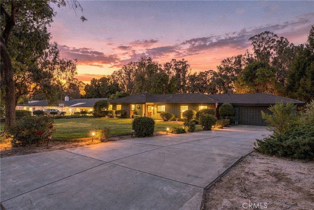 Properties 3 2313 Fallen Leaf Drive