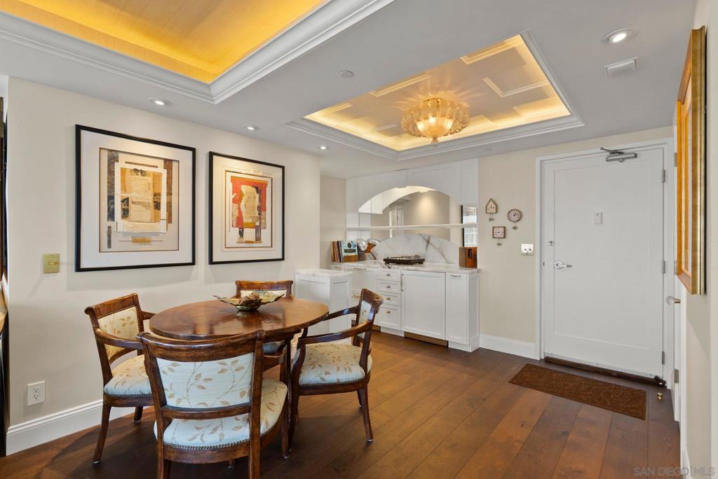1710 Avenida del Mundo 1501