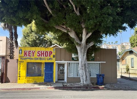 Photo of 3113 N Eastern Ave, Los Angeles, CA 90032 (MLS # CV25251573)