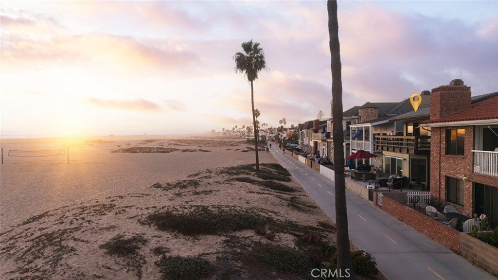 Photo of 412 E Oceanfront, Newport Beach, CA 92661 (MLS # OC26222185)