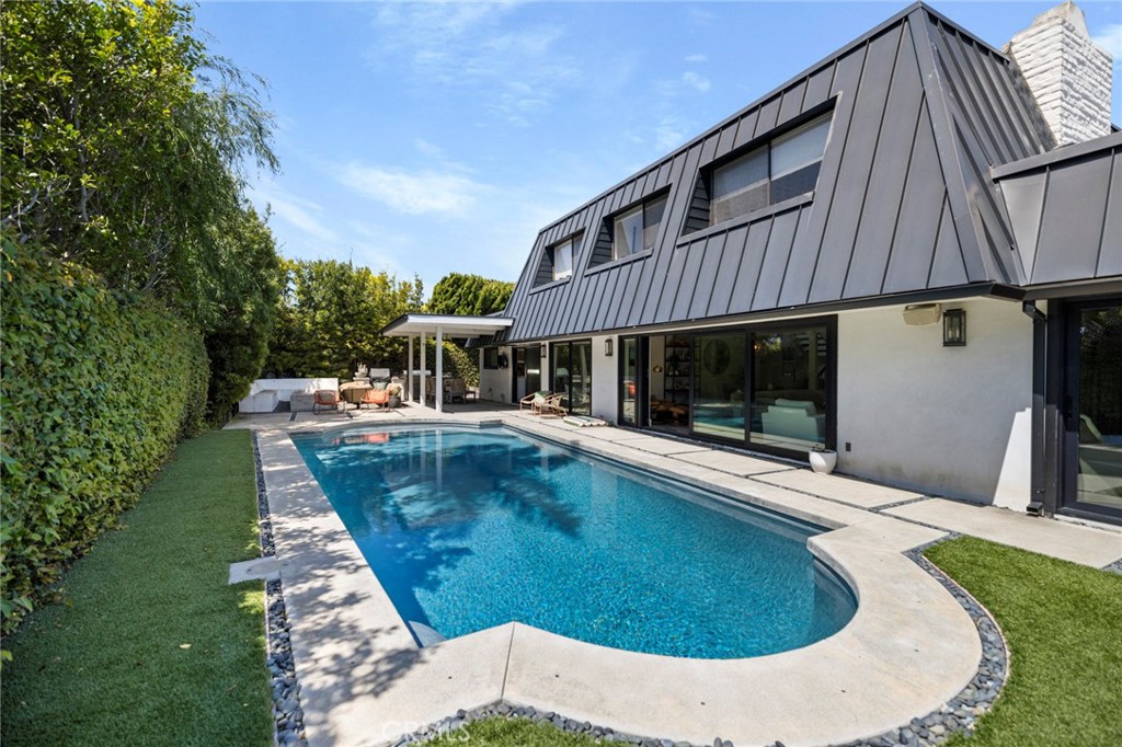 1207 Mariners Drive