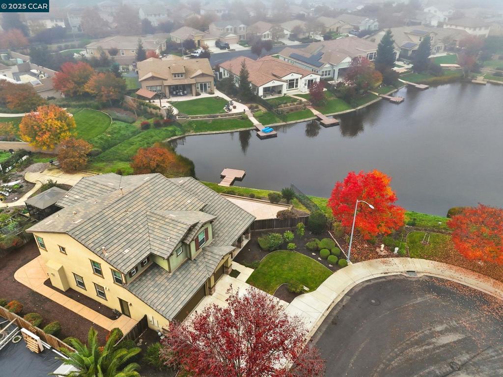 SUMMERLAKE - Residential