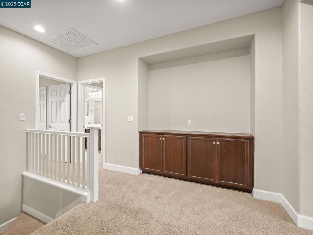 SUMMERLAKE - Residential