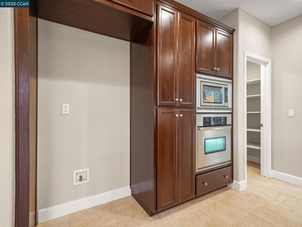 SUMMERLAKE - Residential